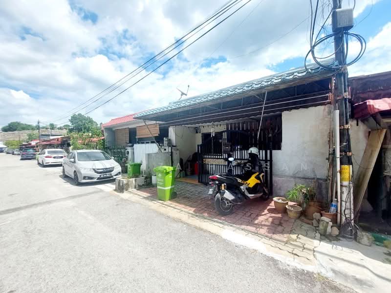 1-storey Terraced House for Sale in Cheras (Kuala Lumpur) - Hasliza Hassan - Exterior - PropertyGuru.com.my