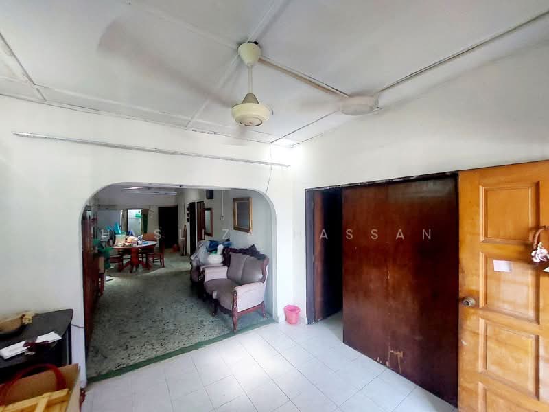 1-storey Terraced House for Sale in Cheras (Kuala Lumpur) - Hasliza Hassan - Living Room - PropertyGuru.com.my