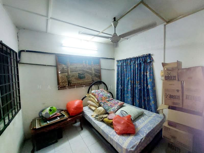 1-storey Terraced House for Sale in Cheras (Kuala Lumpur) - Hasliza Hassan - Bedroom - PropertyGuru.com.my
