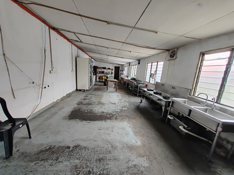 Commercial Bungalow for Rent in Taman Century (Johor Bahru) - Eric Lu - Kitchen - PropertyGuru.com.my