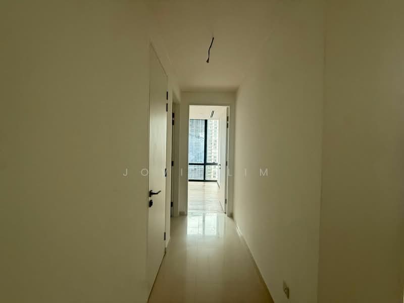 Servis Apartment untuk Dijual di Pavilion Damansara Heights, Windsor Suites - Jovie Lim - Corridor - PropertyGuru.com.my