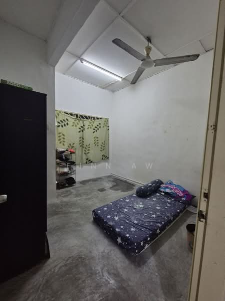 2-storey Terraced House for Sale in Taman Skudai Baru (Skudai) - Finn Aw - Bedroom - PropertyGuru.com.my