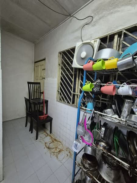 2-storey Terraced House for Sale in Taman Skudai Baru (Skudai) - Finn Aw - Kitchen - PropertyGuru.com.my