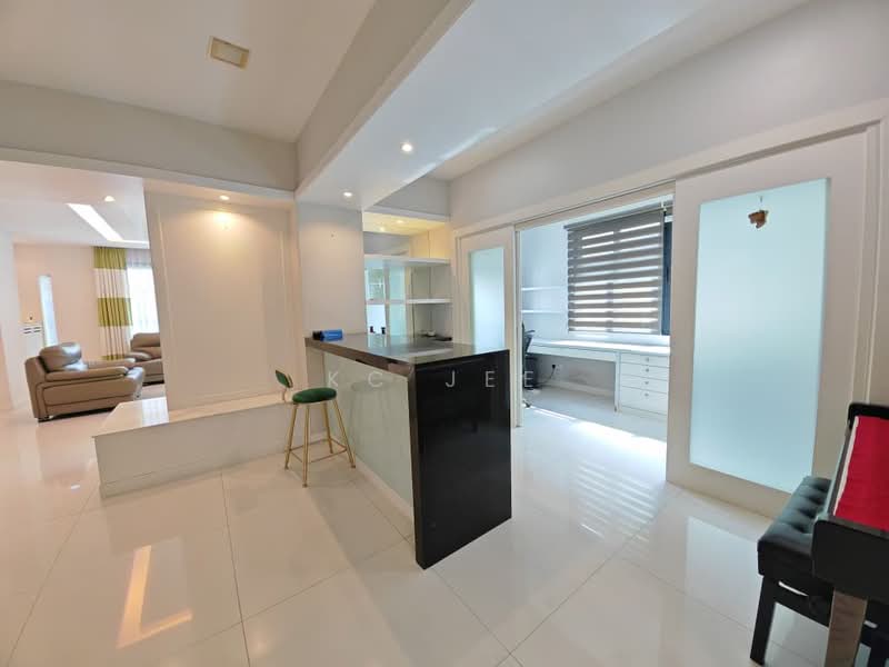 Rumah Berkembar untuk Dijual di Kuching (Sarawak) - KC Jee - Living Room - PropertyGuru.com.my