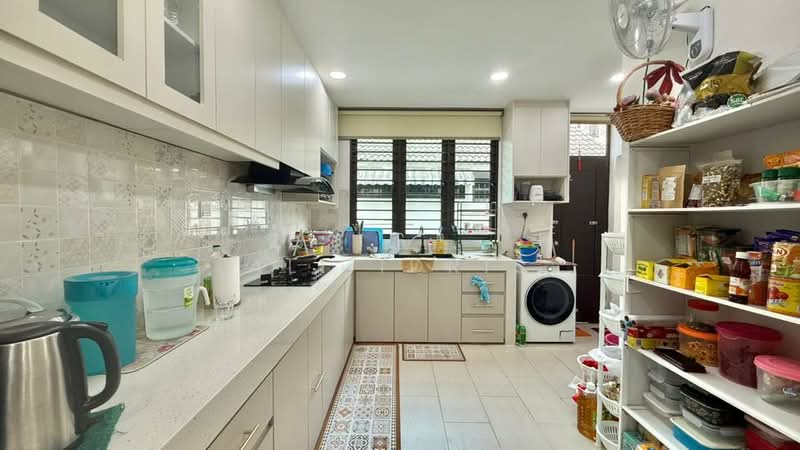 Rumah Teres 1.5 Tingkat untuk Dijual di Subang Jaya (Selangor) - Ali Idris - Kitchen - PropertyGuru.com.my