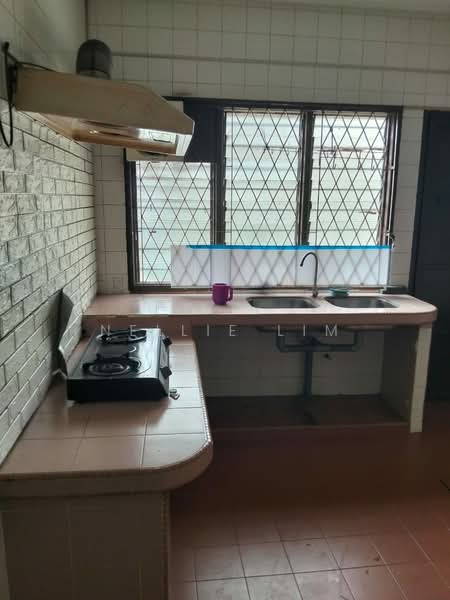 1-storey Terraced House for Sale in Bandar Baru Permas Jaya (Permas Jaya) - Nellie Lim - Kitchen - PropertyGuru.com.my