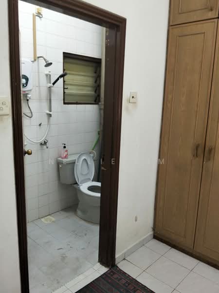 1-storey Terraced House for Sale in Bandar Baru Permas Jaya (Permas Jaya) - Nellie Lim - Bathroom - PropertyGuru.com.my