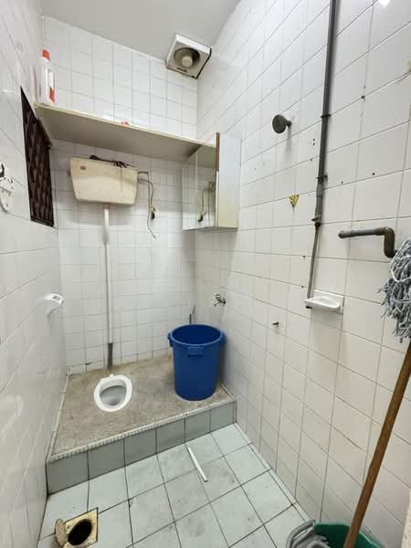 Rumah Teres 1 Tingkat untuk Dijual di Bandar Baru Permas Jaya (Permas Jaya) - Nellie Lim - Bathroom - PropertyGuru.com.my