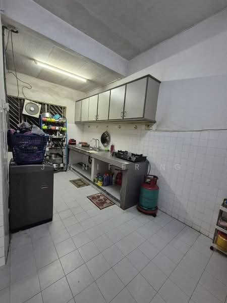 2-storey Terraced House for Sale in Taman Skudai Baru (Skudai) - Jennifer Ng - Kitchen - PropertyGuru.com.my
