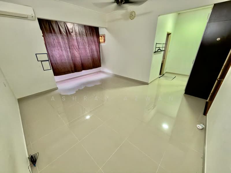 2-storey Terraced House for Sale in Kota Damansara (Selangor) - Ashraf Azwan - Living Room - PropertyGuru.com.my