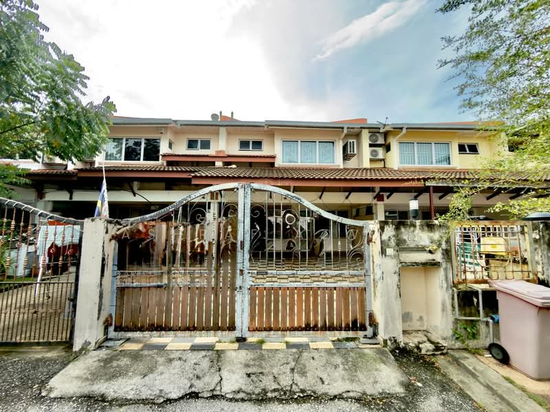 2-storey Terraced House for Sale in Kota Damansara (Selangor) - Ashraf Azwan - Exterior - PropertyGuru.com.my