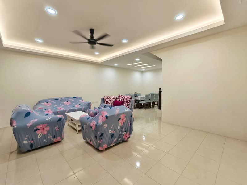 2-storey Terraced House for Sale in Kuching (Sarawak) - KC Jee - Living Room - PropertyGuru.com.my