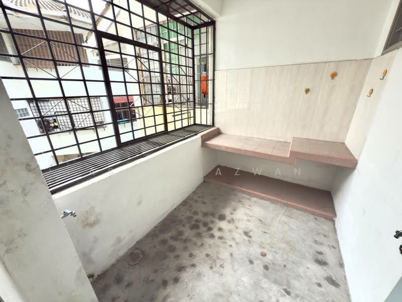 Kondominium untuk Dijual di D' Tinggian Suasana - Ashraf Azwan - Balcony - PropertyGuru.com.my