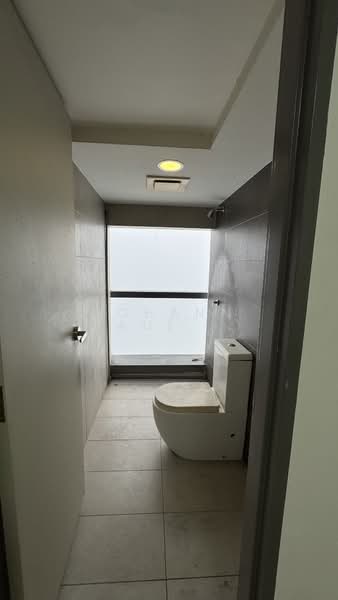 Servis Apartment untuk Disewa di Pinnacle Petaling Jaya - Johann Paul Gregory - Bathroom - PropertyGuru.com.my
