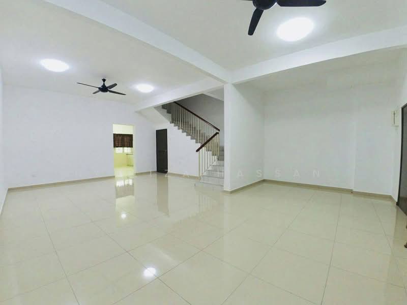 Rumah Teres 2 Tingkat untuk Dijual di Nilai (Negeri Sembilan) - Hasliza Hassan - Living Room - PropertyGuru.com.my