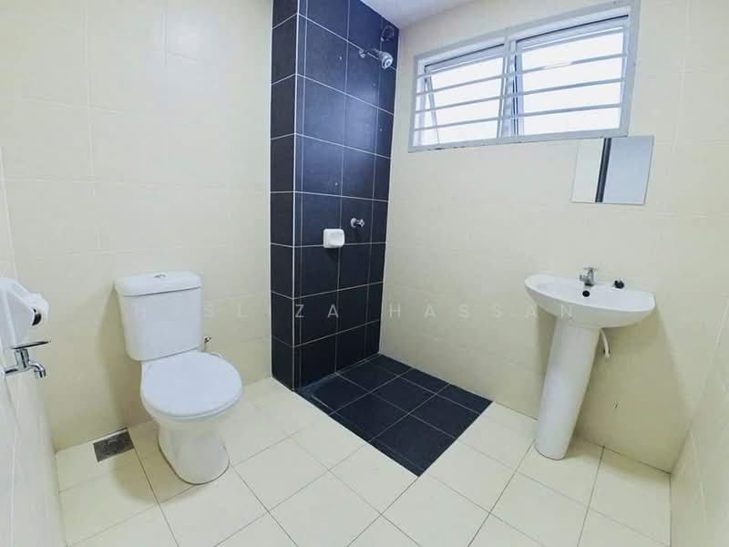 Rumah Teres 2 Tingkat untuk Dijual di Nilai (Negeri Sembilan) - Hasliza Hassan - Bathroom - PropertyGuru.com.my
