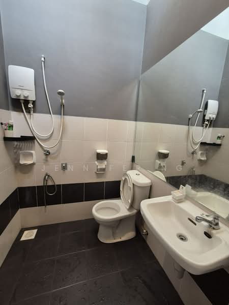 1-storey Terraced House for Sale in Johor Bahru (Johor) - Jennifer Ng - Bathroom - PropertyGuru.com.my