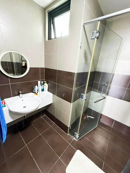 Kondominium untuk Disewa di The LIGHT COLLECTION I - Jerry Tan - Bathroom - PropertyGuru.com.my