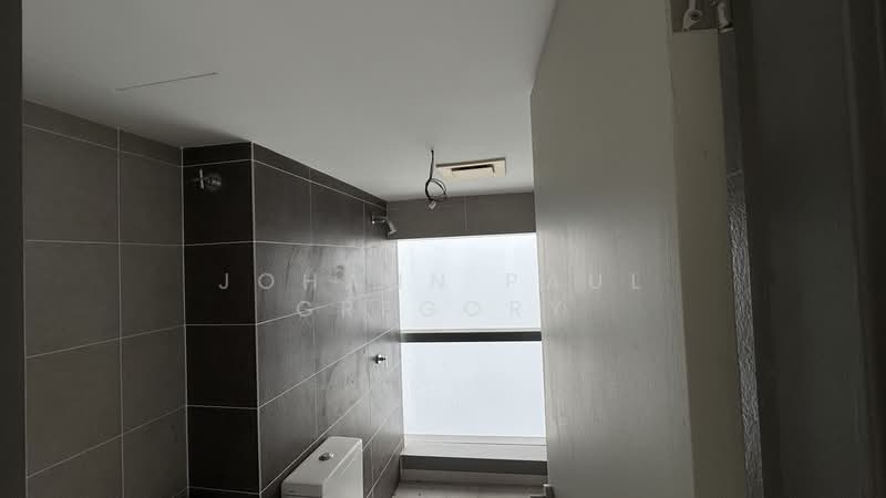 Servis Apartment untuk Disewa di Pinnacle Petaling Jaya - Johann Paul Gregory - Bathroom - PropertyGuru.com.my