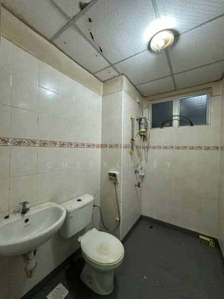 Servis Apartment untuk Disewa di Nusa Perdana Serviced Apartment - Cheryl Tey - Bathroom - PropertyGuru.com.my