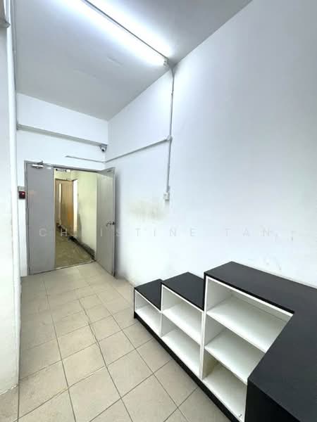 Shop / Office for Sale in Ara Damansara (Selangor) - Christine Tan - Corridor - PropertyGuru.com.my