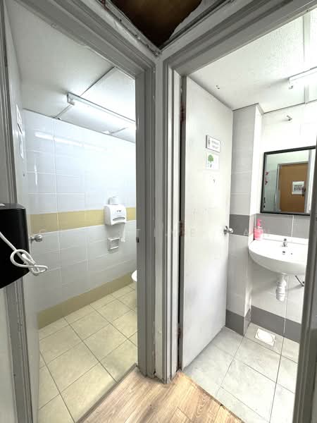 Shop / Office for Sale in Ara Damansara (Selangor) - Christine Tan - Bathroom - PropertyGuru.com.my