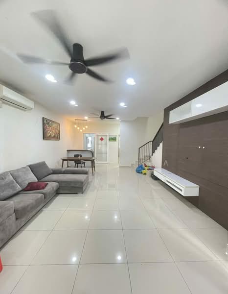 2-storey Terraced House for Rent in Kota Kemuning (Shah Alam) - Alex Chua - Living Room - PropertyGuru.com.my