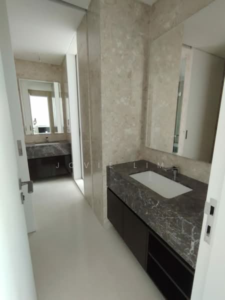 Servis Apartment untuk Dijual di Pavilion Damansara Heights, Windsor Suites - Jovie Lim - Bathroom - PropertyGuru.com.my