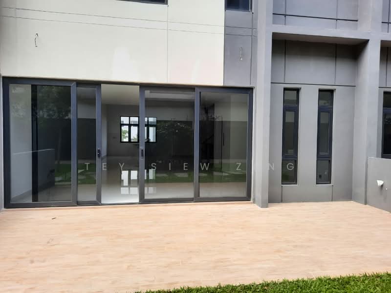 4-storey Terraced House for Sale in Seri Kembangan (Selangor) - Tey Siew Zing - Exterior - PropertyGuru.com.my