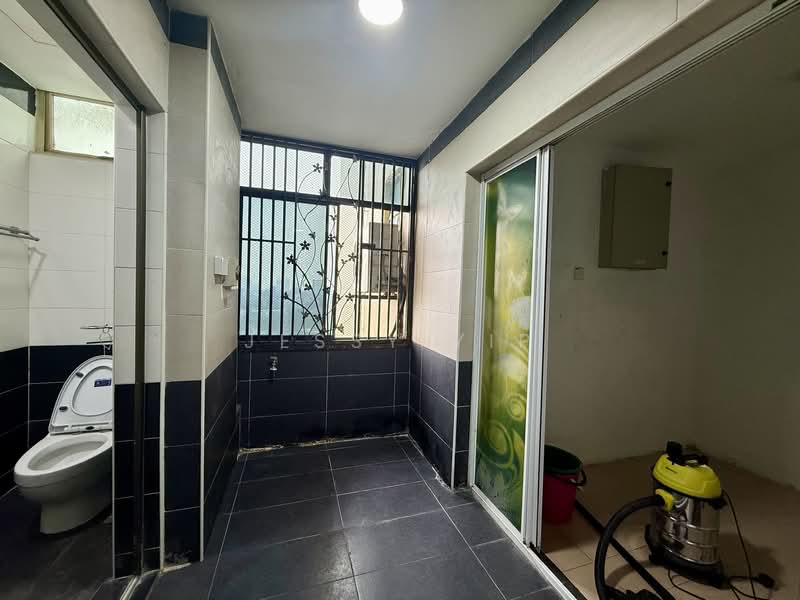 Kondominium untuk Dijual di The Wadihana - Jessy Yip - Bathroom - PropertyGuru.com.my