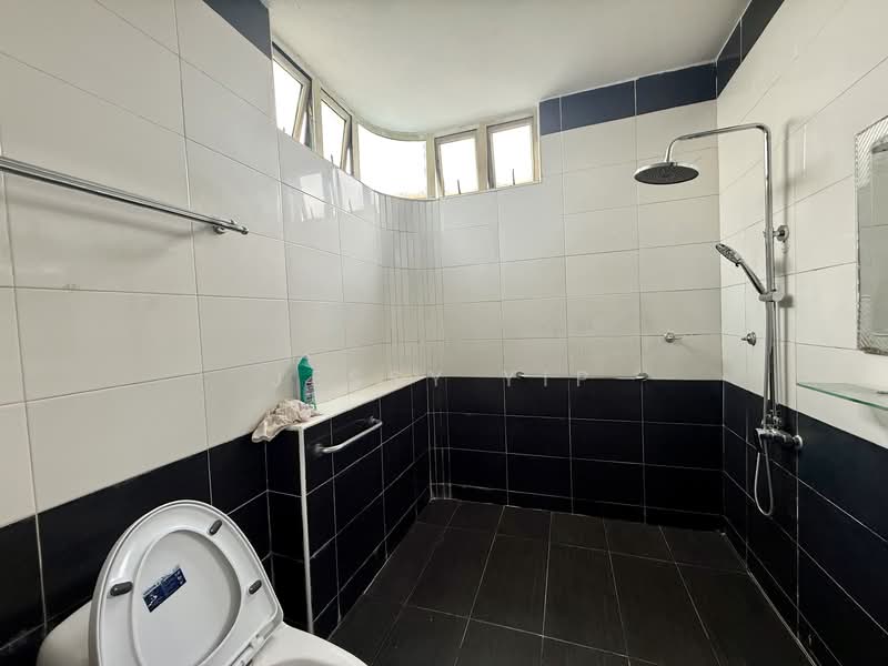 Kondominium untuk Dijual di The Wadihana - Jessy Yip - Bathroom - PropertyGuru.com.my