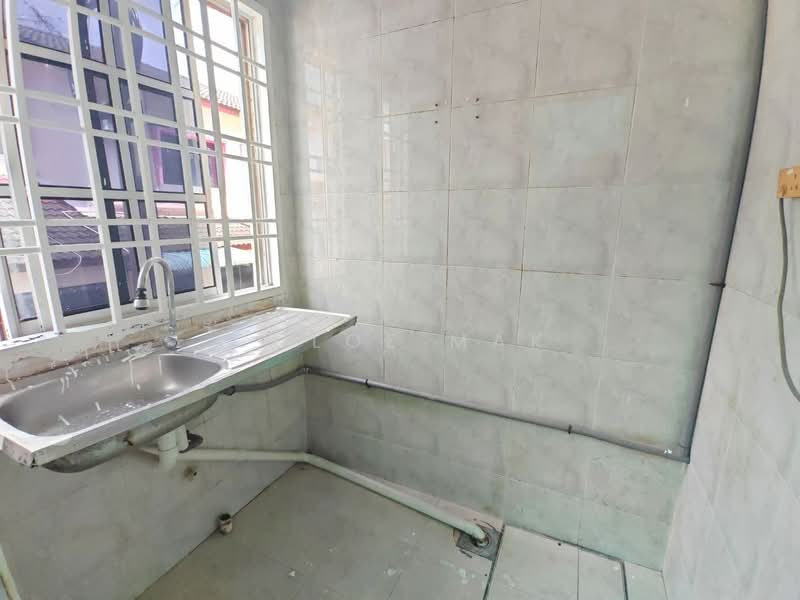 Terraced House for Rent in Austin (Johor Bahru) - Chloe Mak - Kitchen - PropertyGuru.com.my