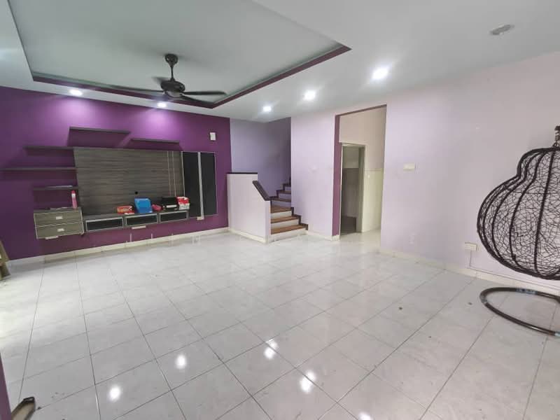 Rumah Teres 2 Tingkat untuk Dijual di Taman Mutiara Rini (Skudai) - Jiin Chai Lee - Living Room - PropertyGuru.com.my