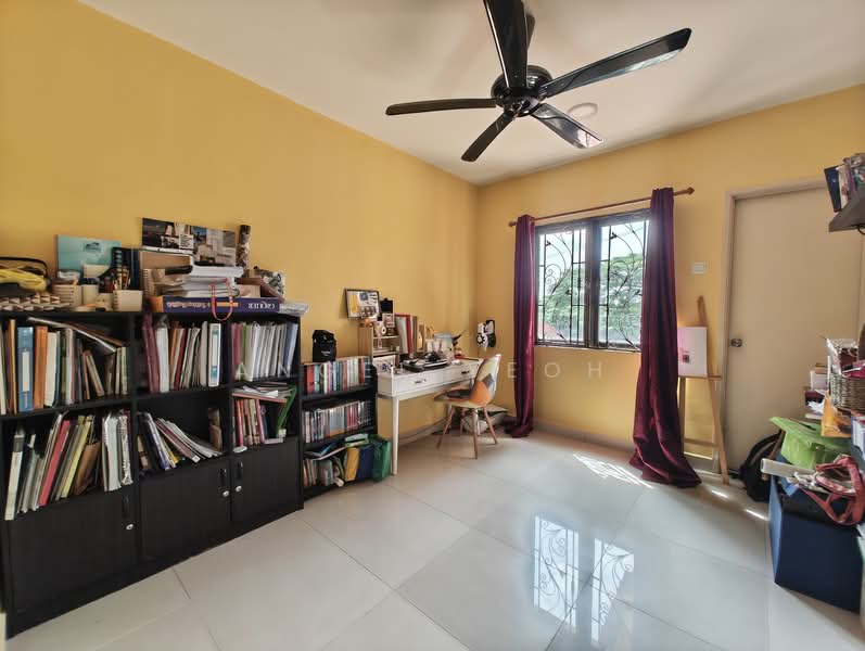 3-storey Terraced House for Sale in Balakong (Selangor) - Angel Yeoh - Study - PropertyGuru.com.my