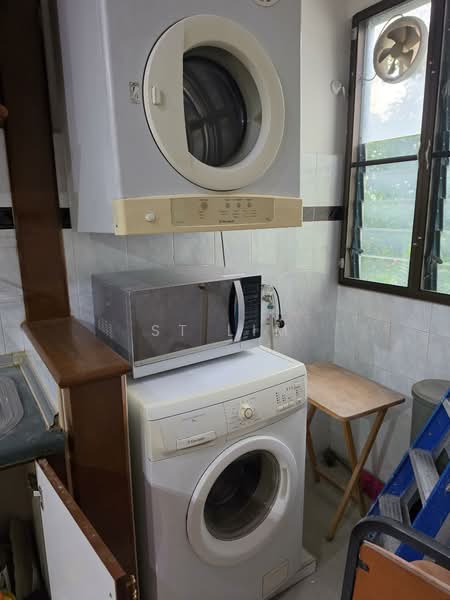 Kondominium untuk Disewa di Bellisa Court - ST Lim - Backyard - PropertyGuru.com.my