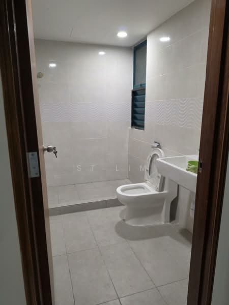 Kondominium untuk Disewa di Bellisa Court - ST Lim - Common Bathroom - PropertyGuru.com.my