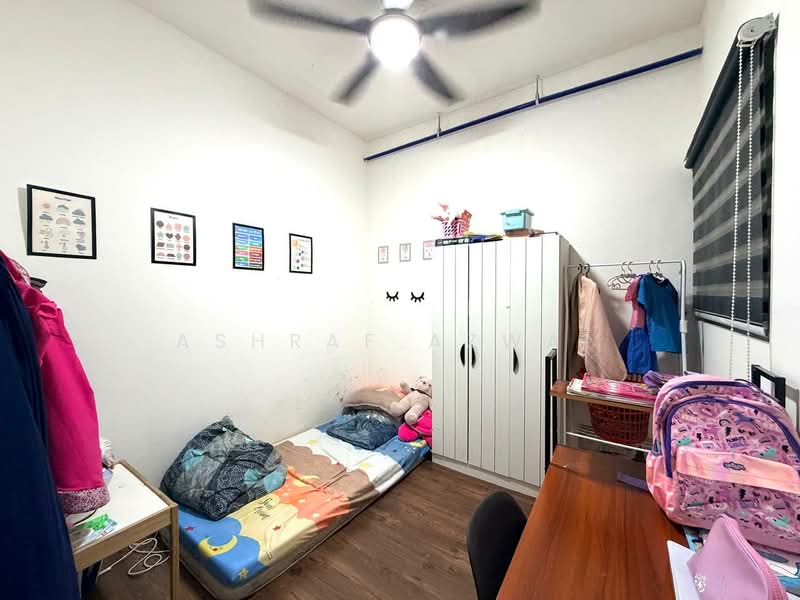 Pangsapuri untuk Dijual di Seri Warisan - Ashraf Azwan - Bedroom - PropertyGuru.com.my
