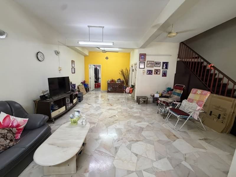 2-storey Terraced House for Sale in Taman Overseas Union (Taman Oug) (Jalan Klang Lama (Old Klang Road)) - Denver Sin - Living Room - PropertyGuru.com.my