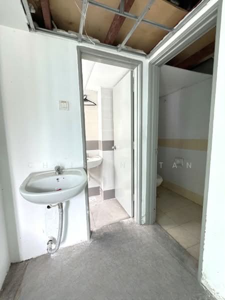 Shop / Office for Sale in Ara Damansara (Selangor) - Christine Tan - Bathroom - PropertyGuru.com.my