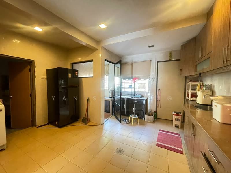 2-storey Terraced House for Sale in Taman Wangsa Permai (Kepong) - Yanis Cheong - Kitchen - PropertyGuru.com.my