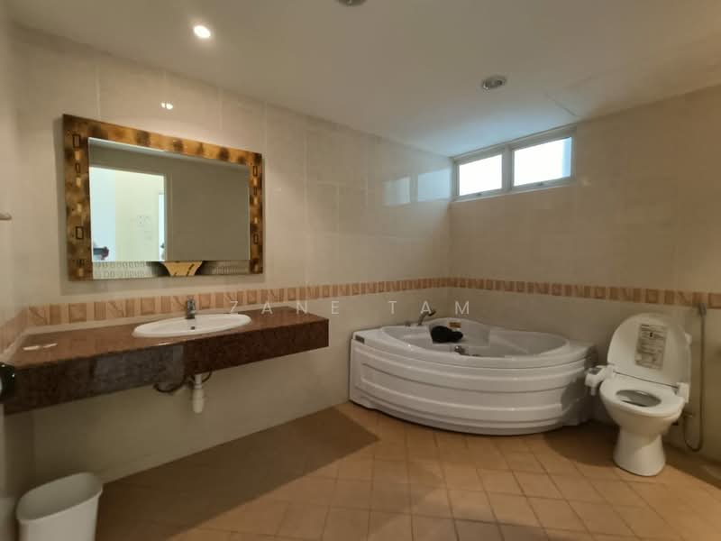 Kondominium untuk Disewa di Putra Marine Resort - Zane Tam - Bathroom - PropertyGuru.com.my