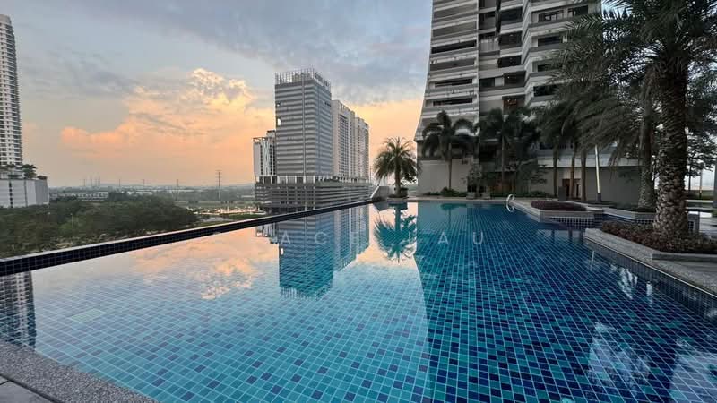 Service Residence for Rent at Meridin Suites @ The Meridin - Grace Lau - Pool - PropertyGuru.com.my