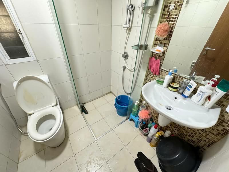 Service Residence for Sale at Titiwangsa Sentral - Thoriq Suparman - Bathroom - PropertyGuru.com.my