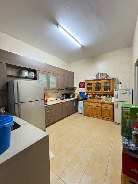 Rumah Berkembar untuk Dijual di Taman Pelangi Indah (Ulu Tiram) - Nelson Tan Poh Kiong - Kitchen - PropertyGuru.com.my