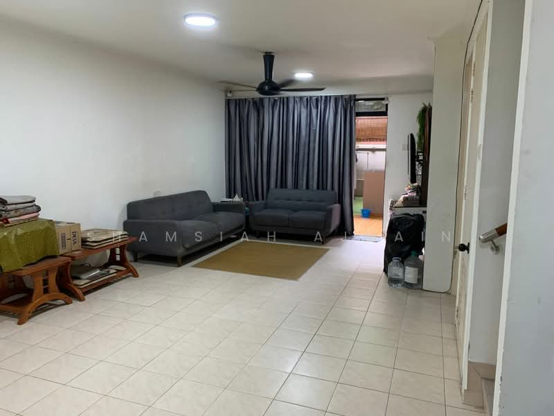 Rumah Bandar untuk Dijual di Cyber 11 (Cyberjaya) - SHAMSIAH AJMAIN - Living Room - PropertyGuru.com.my