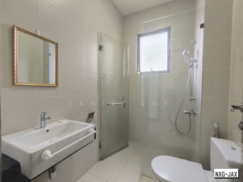 Rumah Berkembar untuk Dijual di Setia Eco Park (Setia Alam) - Daniel Kok - Bathroom - PropertyGuru.com.my