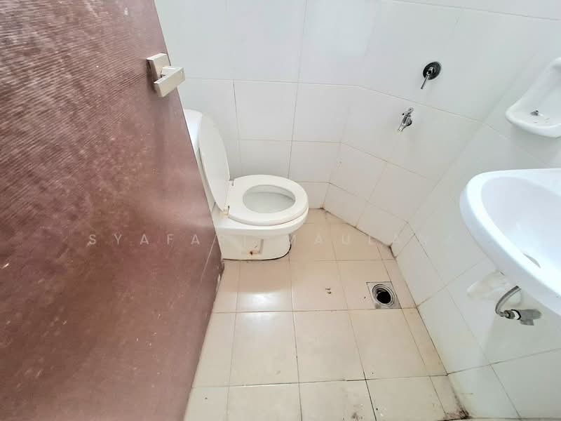 2-storey Terraced House for Sale in Alam Impian (Shah Alam) - Syafari Maulana - Bathroom - PropertyGuru.com.my