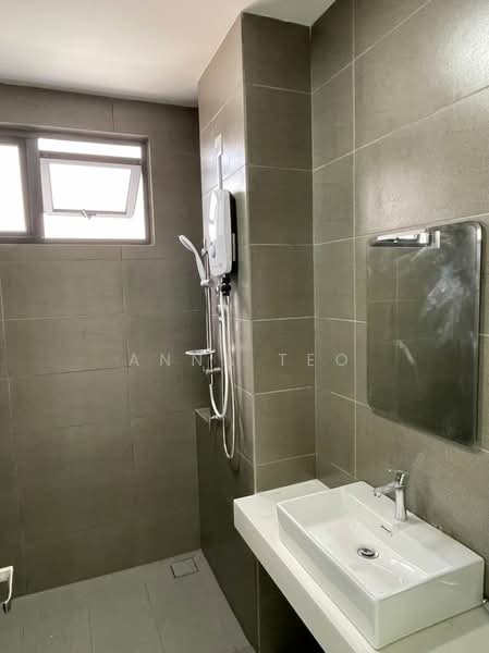 Kondominium untuk Dijual di The Hermington - Anna Teo - Bathroom - PropertyGuru.com.my