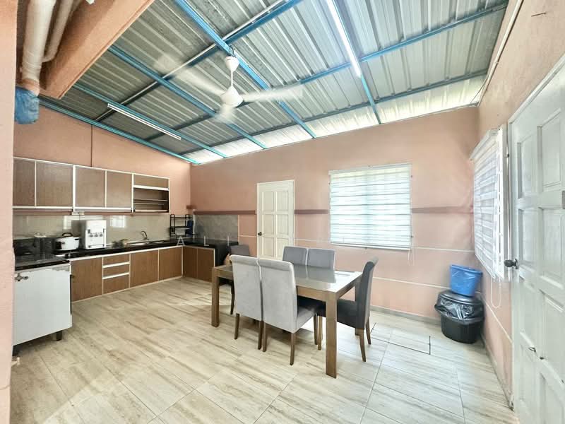 2-storey Terraced House for Sale in Seksyen 3 (Bangi) - Ali Idris - Kitchen - PropertyGuru.com.my