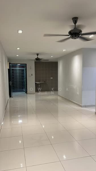 Kondominium untuk Disewa di Aurora Residence @ Lake Side City - Low Kok Pin - Living Room - PropertyGuru.com.my